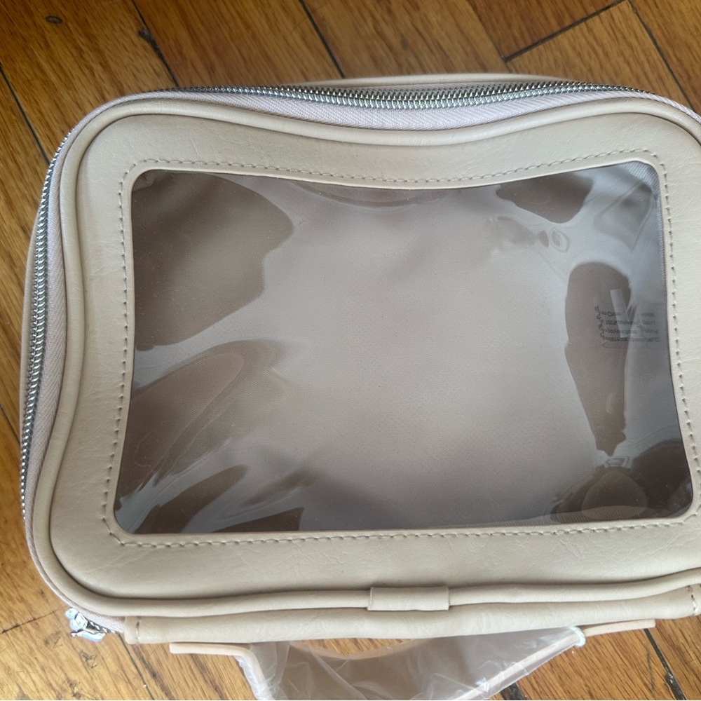 BEIS Beige On The Go Essentials Case NWT - Picture 6 of 7